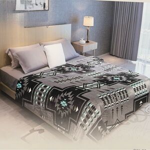 King size super soft Flannel blanket thick cozy Aztec print  gray black